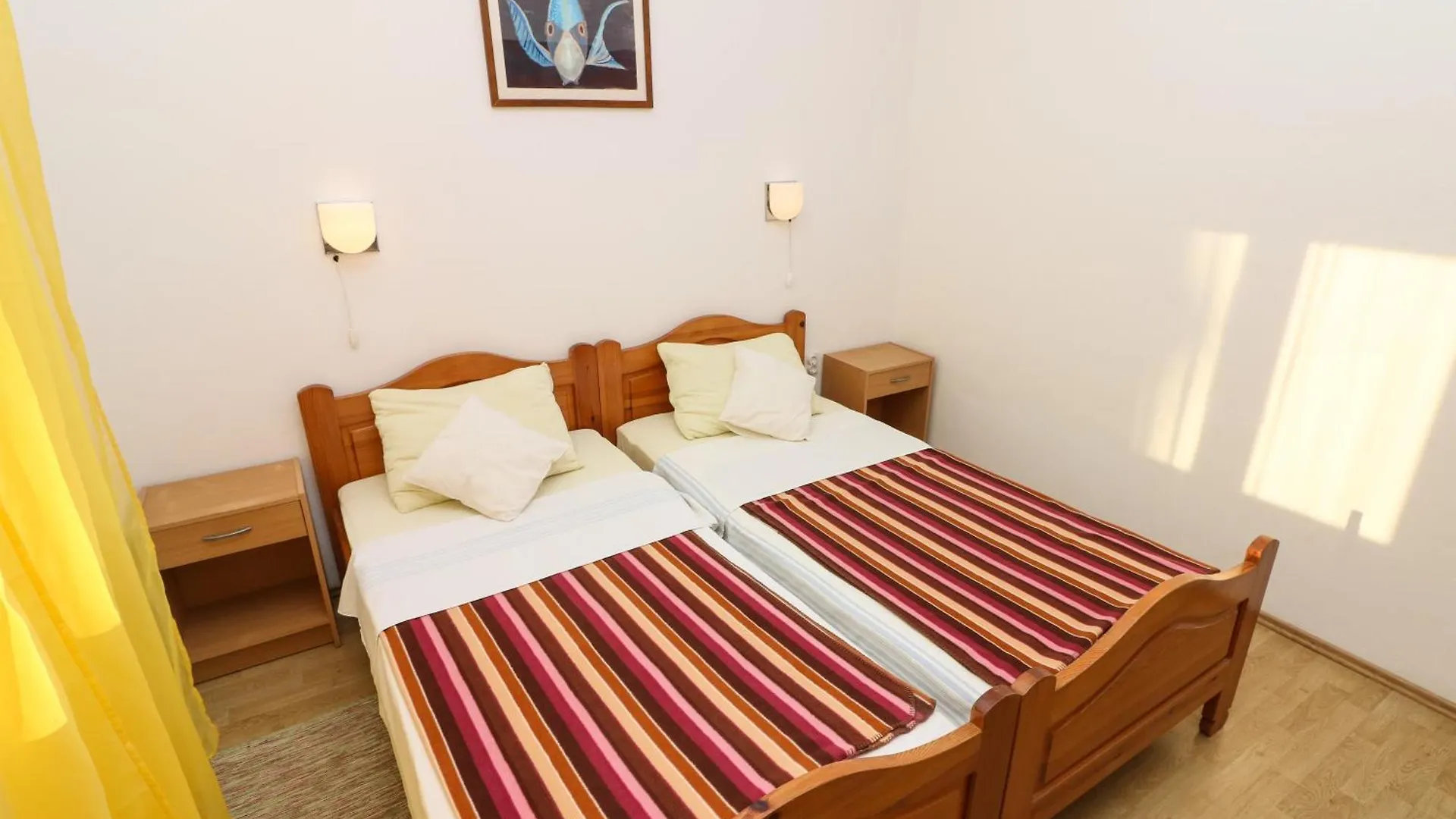Apartments Polic With Terrace Baška