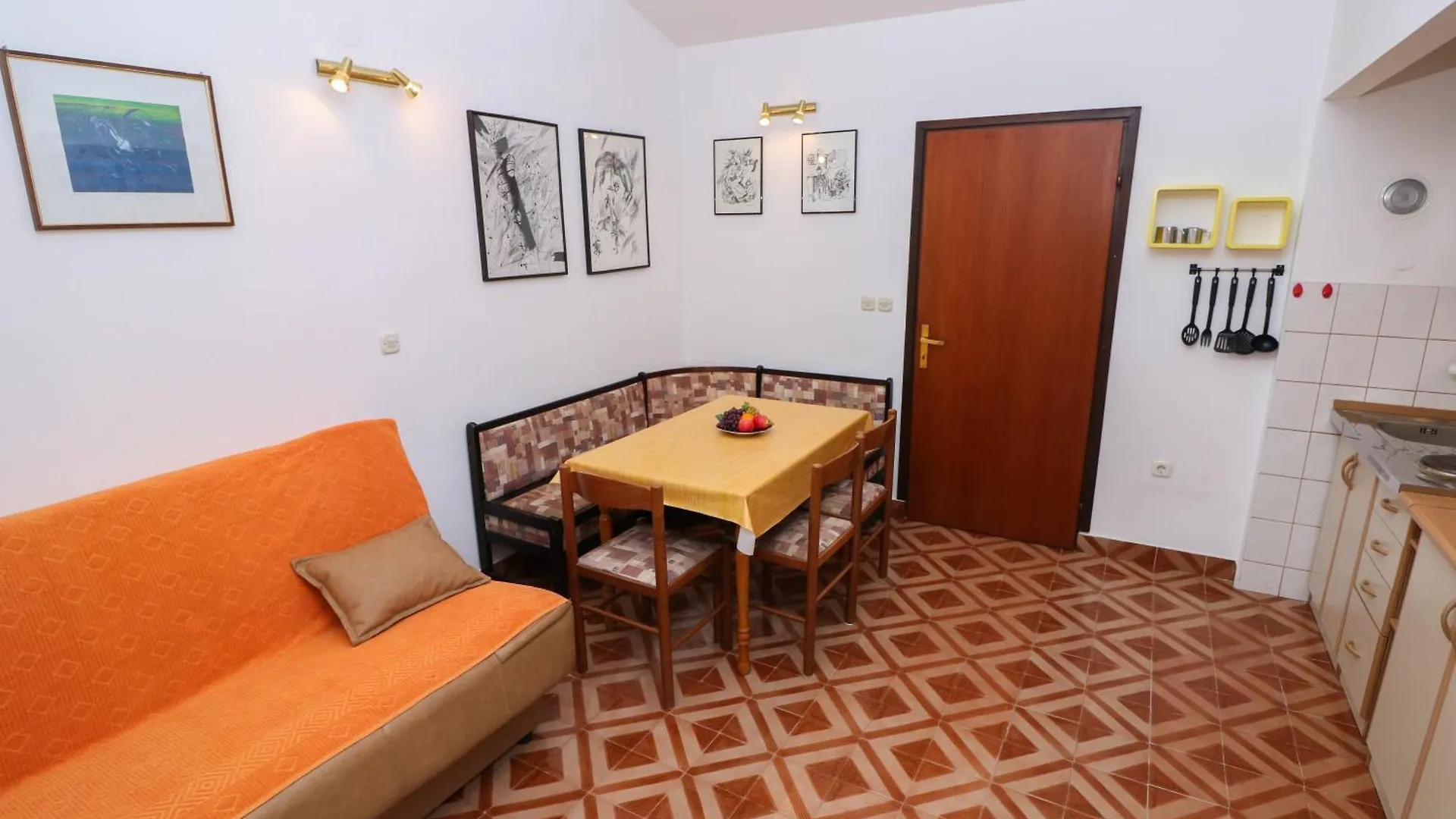 Apartments Polic With Terrace Baška Kroatien
