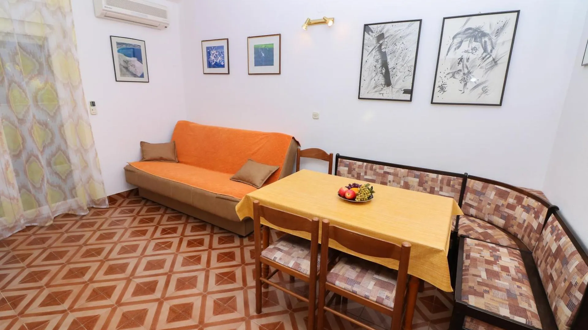 Apartments Polic With Terrace Baška